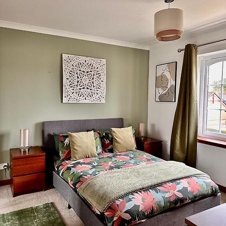 Apartment With Parking, Close To The Raigmore Hospital 인버네스 외부 사진